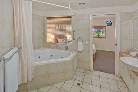 Raffles Mooloolaba - Accommodation Kalgoorlie 11