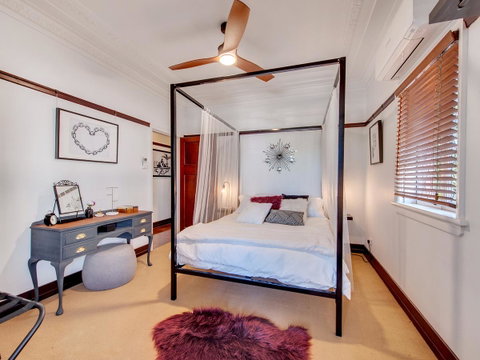 Anville Court - Accommodation Kalgoorlie 8