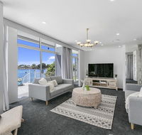 Havana Blue - Large 4 Bedroom Family Home - Accommodation Kalgoorlie