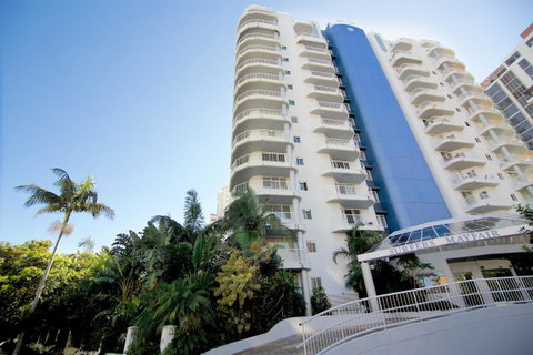 Surfers Mayfair - Accommodation Kalgoorlie 0