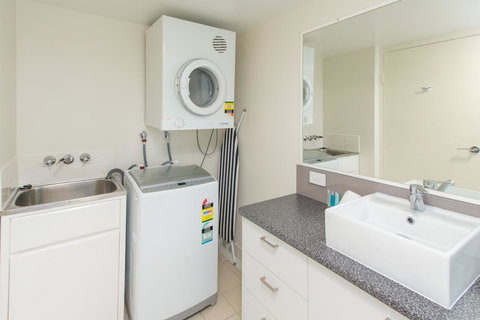 Miami Beachside Holiday Apartments - Accommodation Kalgoorlie 23