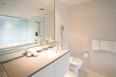 Circle On Cavill Surfers Paradise Apartments-Holiday Paradise - Accommodation Kalgoorlie 0