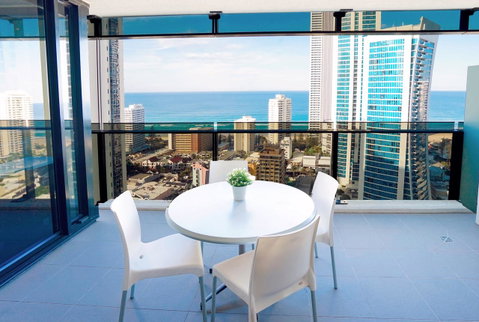 Circle On Cavill Surfers Paradise Apartments-Holiday Paradise - Accommodation Kalgoorlie 2
