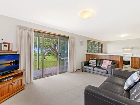 Waters Edge - Accommodation Kalgoorlie 1