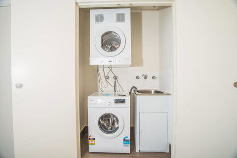 Wentworth Point 2Beds1Study2Bath Brand New APT - Accommodation Kalgoorlie 1