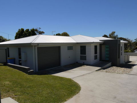 Westwood Villas - Bridport - Accommodation Kalgoorlie 0