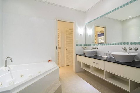 Whispering Palms - Accommodation Kalgoorlie 3