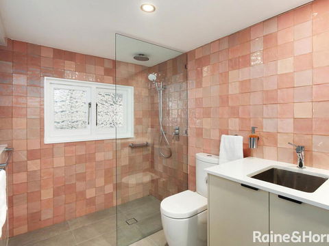 White Beach Studio - 42a Ash Street - Accommodation Kalgoorlie 2