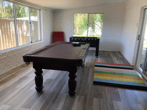 White Cottage - Accommodation Kalgoorlie 1