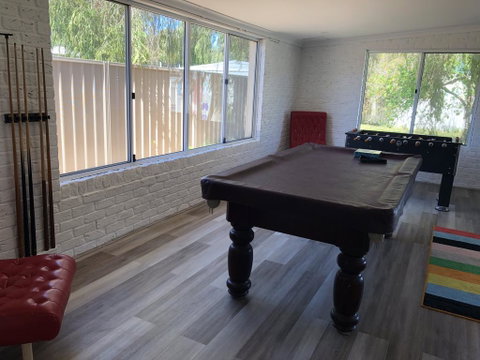 White Cottage - Accommodation Kalgoorlie 0