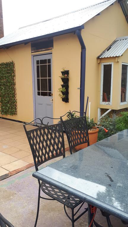 Willowgate Hall Luxury Hosted B&B - Accommodation Kalgoorlie 2