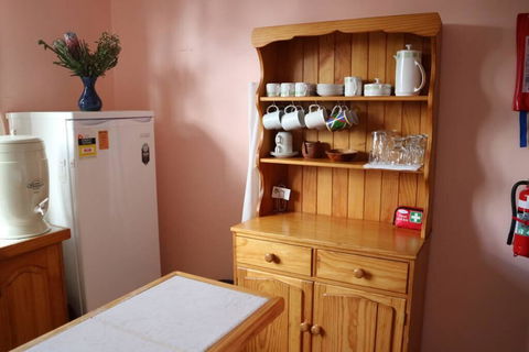 Wind Song Mountain Retreat - Accommodation Kalgoorlie 2