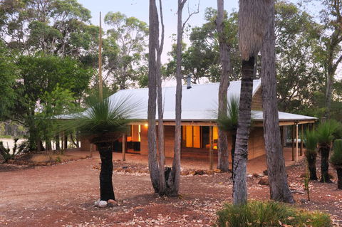 Woodstone Possum Cottage - Accommodation Kalgoorlie 0