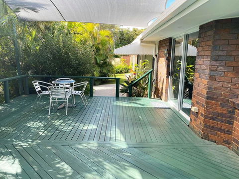 Woorim Secluded Palms Villa - Accommodation Kalgoorlie 0