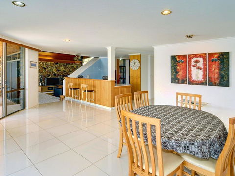Yulunga 20 - 4 BDRM Canal Home With Pool - Accommodation Kalgoorlie 2