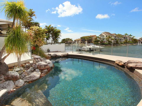 Yulunga 20 - 4 BDRM Canal Home With Pool - Accommodation Kalgoorlie 0