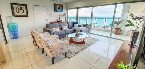 ZEN BY THE WATER - Darwin Premier Retreat - Accommodation Kalgoorlie 0