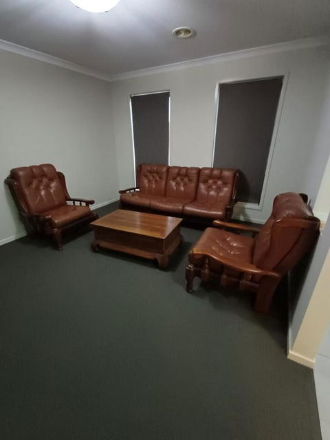 A Beautiful And Spacious Home. - Accommodation Kalgoorlie 1