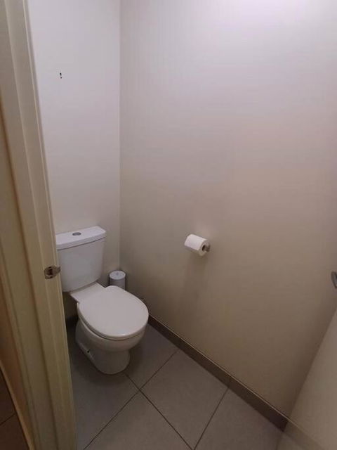 A Beautiful And Spacious Home. - Accommodation Kalgoorlie 4