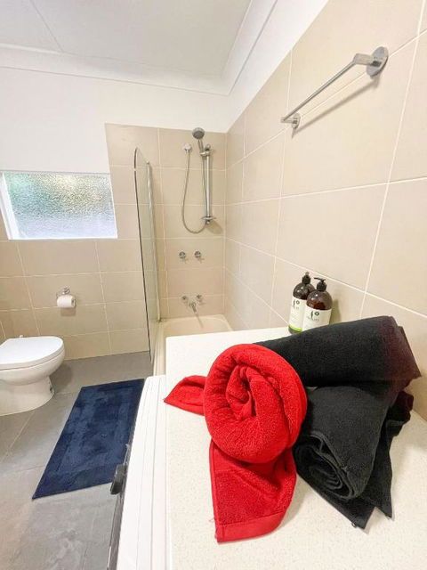 A Beautiful Terrace House With Parking & Courtyard - Accommodation Kalgoorlie 1