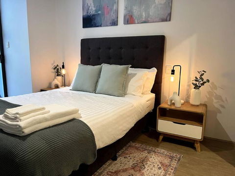 A City Oasis - Full Apartment With Balcony - Accommodation Kalgoorlie 4