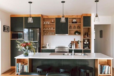 B E A C H H O U S E X I V - Accommodation Kalgoorlie 0