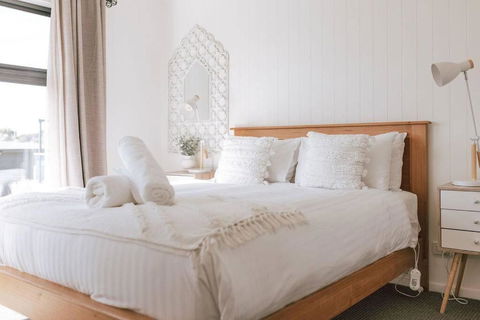 B E A C H H O U S E X I V - Accommodation Kalgoorlie 4