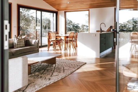 B E R T I E - Central Bicheno - Accommodation Kalgoorlie 0