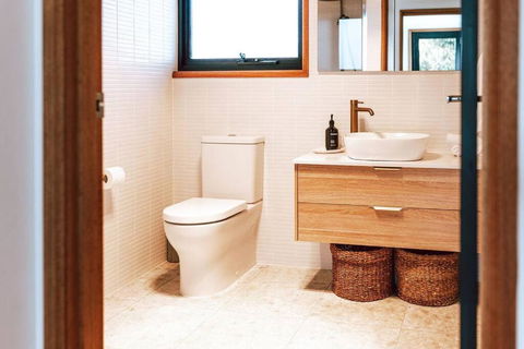 B E R T I E - Central Bicheno - Accommodation Kalgoorlie 4