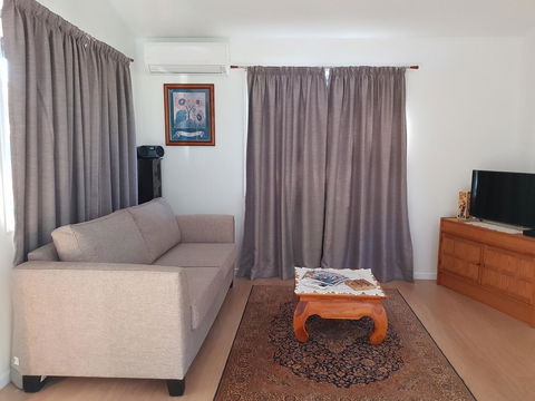 Bee-Haven Cottage - Accommodation Kalgoorlie 6