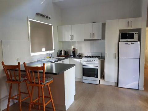 Bee-Haven Cottage - Accommodation Kalgoorlie 2