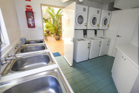 Port Douglas Apartments - Adults Only Oasis - Accommodation Kalgoorlie 35