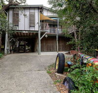Five Bimba Tractor House - Accommodation Kalgoorlie