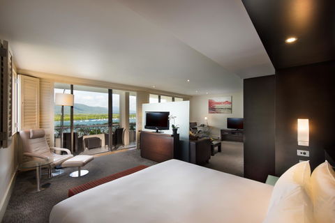 Hilton Cairns - Accommodation Kalgoorlie 15