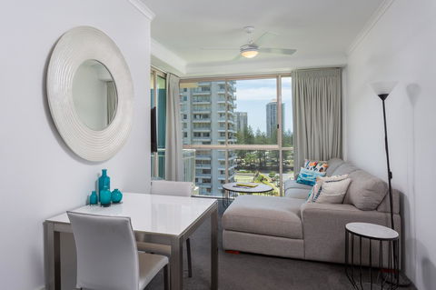 Maldives Resort Main Beach, Gold Coast - Accommodation Kalgoorlie 11