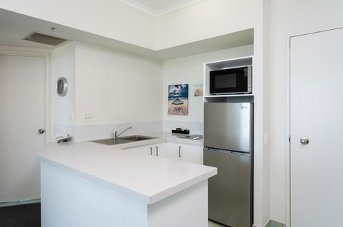 Maldives Resort Main Beach, Gold Coast - Accommodation Kalgoorlie 24