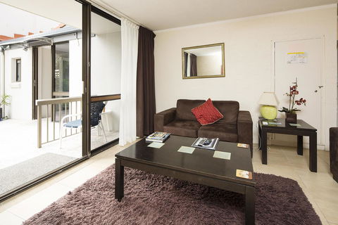 Burleigh Palms Holiday Apartments - Accommodation Kalgoorlie 33