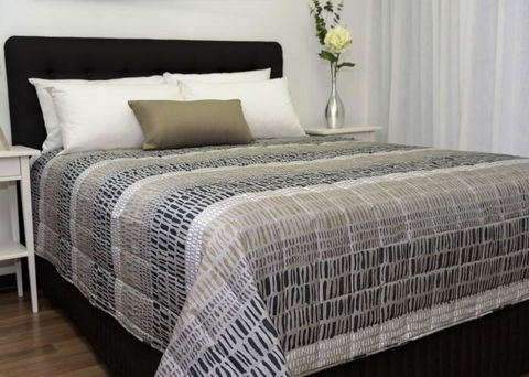 Burleigh Palms Holiday Apartments - Accommodation Kalgoorlie 1