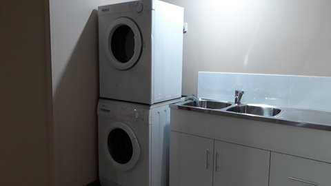 Private Apartment With Scenic Gardens - Accommodation Kalgoorlie 16