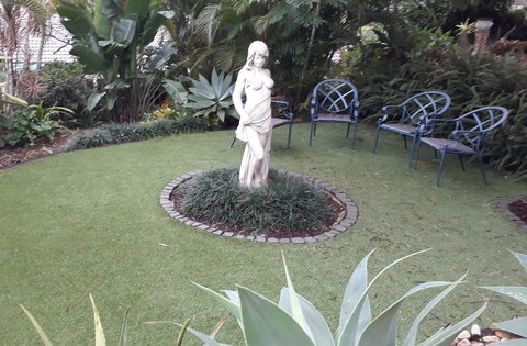 Private Apartment With Scenic Gardens - Accommodation Kalgoorlie 1