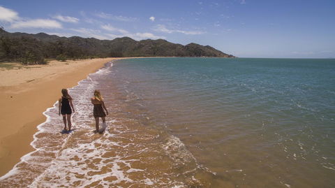 Roamer Magnetic Island Koala Park - Formerly Selina Magnetic Island - Accommodation Kalgoorlie 11