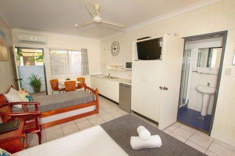 Tropical Palms Resort & 4WD Hire - Accommodation Kalgoorlie 5