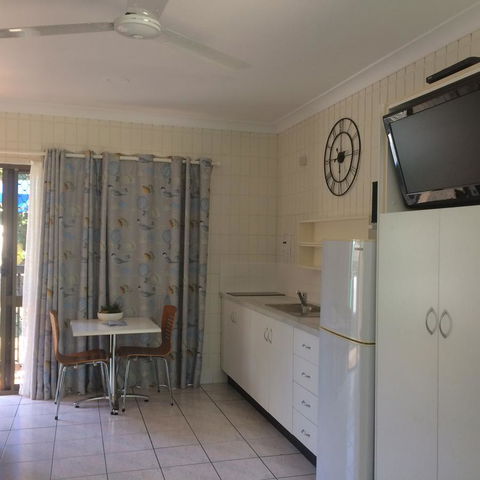 Tropical Palms Resort & 4WD Hire - Accommodation Kalgoorlie 25