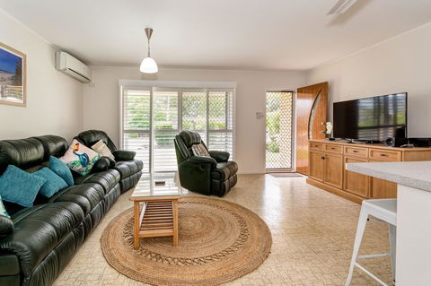 Lowset Sweetie, Central To Everything - Partridge St, Bongaree - Accommodation Kalgoorlie 5