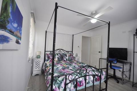 Retro Beach Flat - Accommodation Kalgoorlie 7