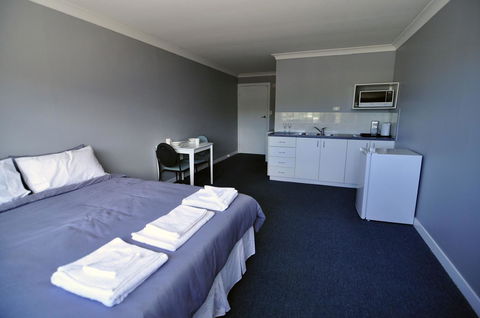 Bribie Island Square - Accommodation Kalgoorlie 0