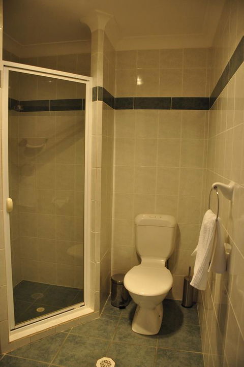 Bribie Island Square - Accommodation Kalgoorlie 7