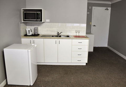 Bribie Island Square - Accommodation Kalgoorlie 3