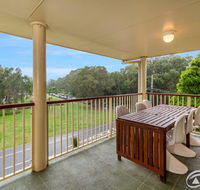 Immaculate Spacious Second Floor Unit Overlooking Pristine Parklands - Accommodation Kalgoorlie