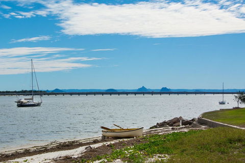 Waterviews,Pool, Wifi Its All Here !- Welsby Pde, Bongaree - Accommodation Kalgoorlie 6